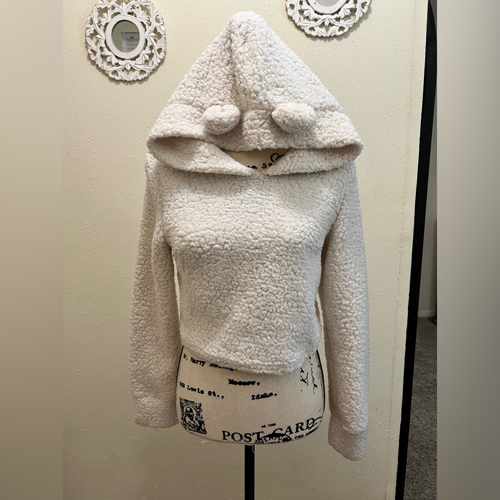 Fashion Nova Cream/White Bear Two Pieces Set